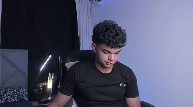 Snapshot of samm_sv chatting on February 15, 2025, 12:15 am samm sv online show from February 15, 2025, 12:15 am