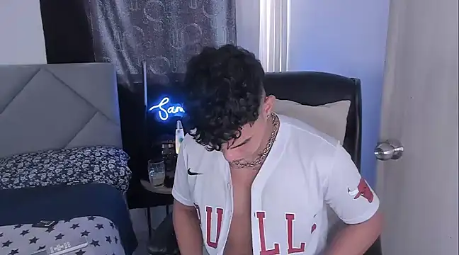 Snapshot of samm_sv chatting on March 11, 2025, 8:20 pm samm sv online show from March 11, 2025, 8:20 pm