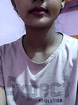 Queen myra1 online show from February 13, 2025, 6:48 pm