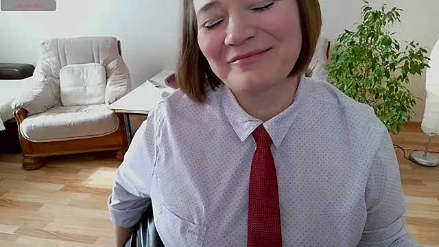 Snapshot of LizaMilfa chatting on March 10, 2025, 9:10 am LizaMilfa online show from March 10, 2025, 9:10 am