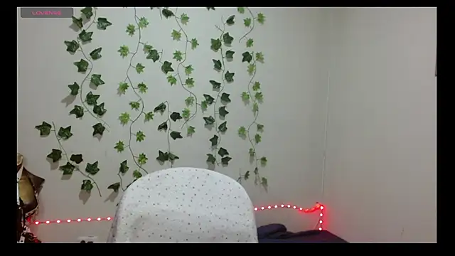 Snapshot of SamanthaGreen- chatting on September 27, 2025, 2:38 am SamanthaGreen- online show from September 27, 2025, 2:38 am