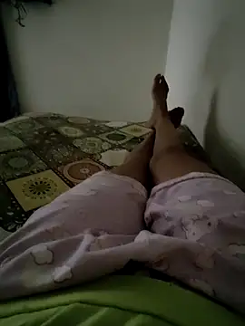 urrubybaby online show from October 5, 2025, 6:23 am