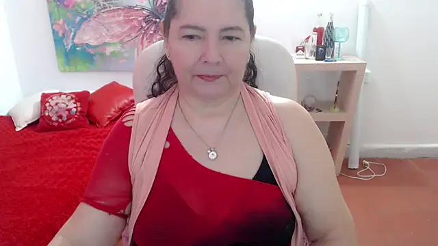 leonela 69 online show from February 13, 2026, 6:48 pm