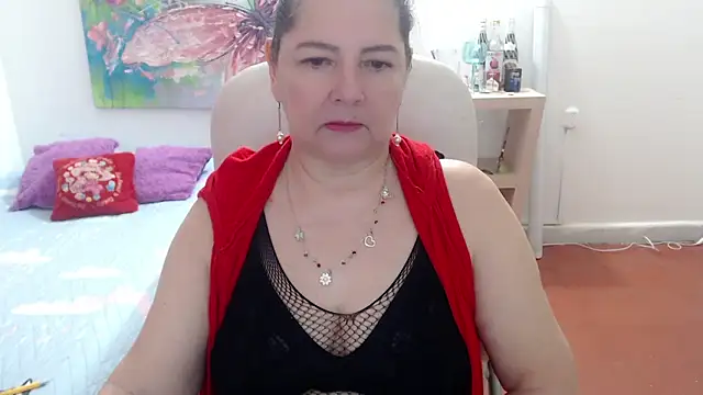 leonela 69 online show from March 4, 2026, 11:22 pm