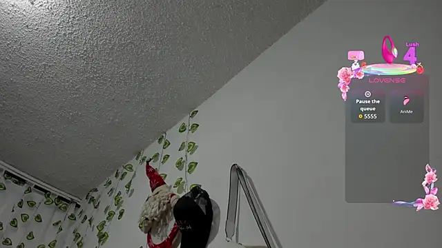 EmiliaRose  online show from May 30, 2026, 1:41 pm