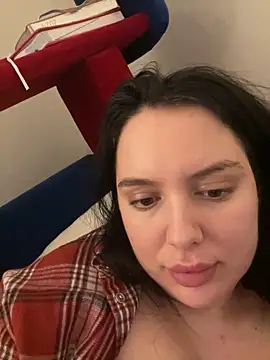 Snapshot of Cissy_Corrie chatting on February 17, 2025, 2:20 am Cissy Corrie online show from February 17, 2025, 2:20 am