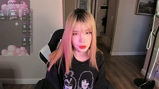 Snapshot of Pakk_Minni chatting on March 16, 2025, 12:11 pm Pakk Minni online show from March 16, 2025, 12:11 pm
