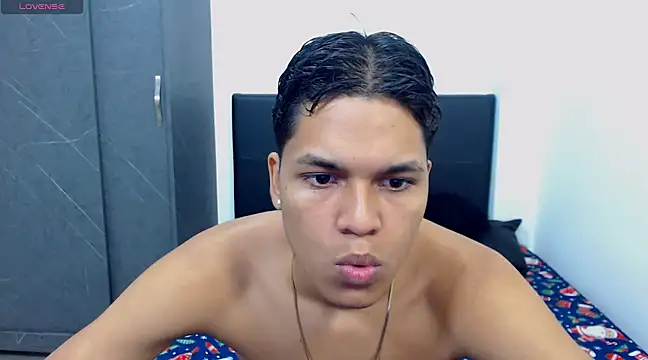 David Gil19 online show from March 13, 2025, 3:33 am