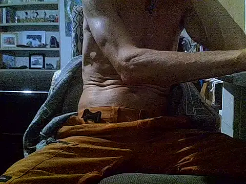 createur34 online show from September 14, 2025, 8:08 pm