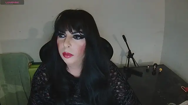 MissNadiaX06 online show from January 17, 2026, 10:02 pm