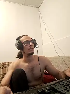 cholitohermoso online show from April 6, 2026, 5:36 pm