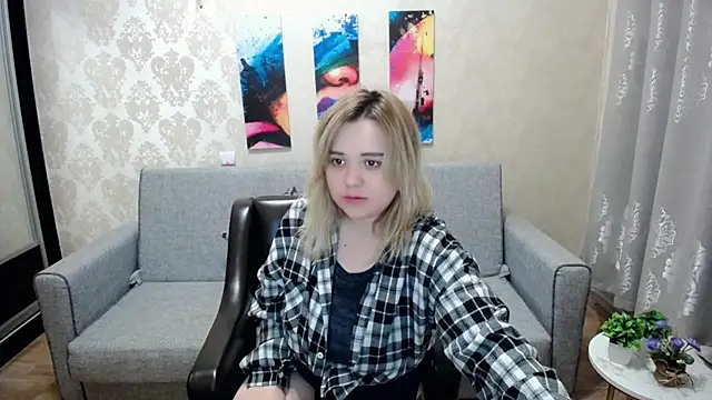 Snapshot of Finna_39 chatting on September 8, 2025, 7:57 pm Finna 39 online show from September 8, 2025, 7:57 pm