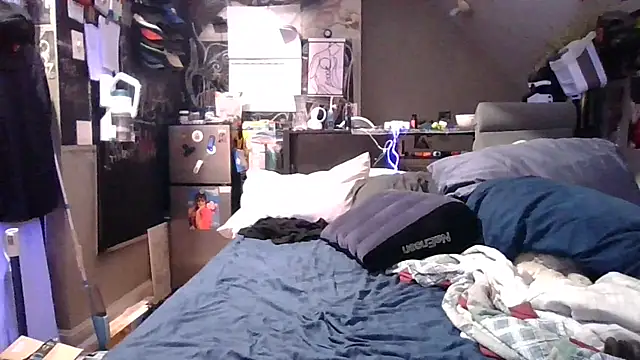 Sk00byJaXxX212 online show from October 22, 2025, 11:15 pm