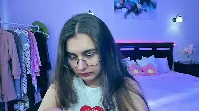 GabriellaMays online show from February 19, 2025, 8:22 am