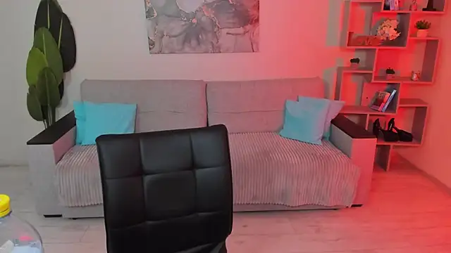 GabriellaMays online show from April 14, 2026, 5:13 am