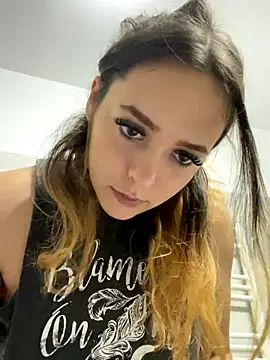 Snapshot of Pussy4564N chatting on September 29, 2025, 12:43 pm Pussy4564N online show from September 29, 2025, 12:43 pm