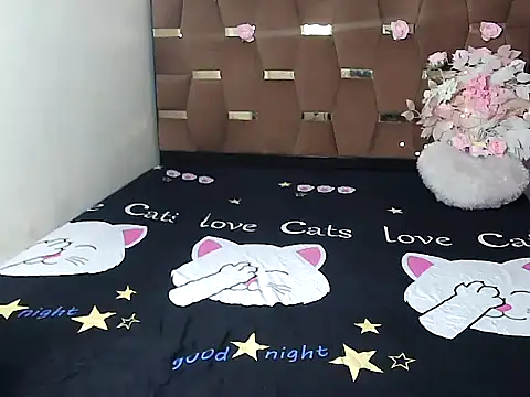 megancatluna online show from September 14, 2025, 4:22 am