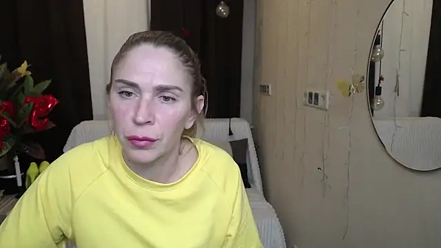 TessaDaybreak online show from February 13, 2025, 5:22 pm