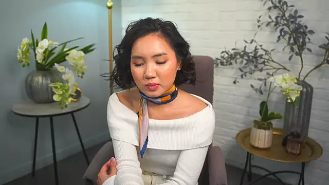 EthalHence online show from February 15, 2025, 6:12 pm