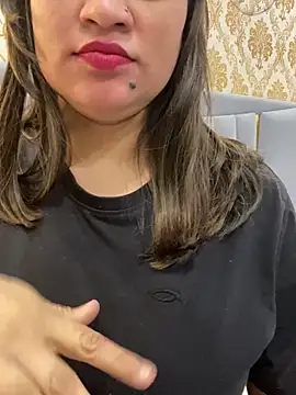 Snapshot of pihu_00777 chatting on February 14, 2025, 10:25 pm pihu 00777 online show from February 14, 2025, 10:25 pm