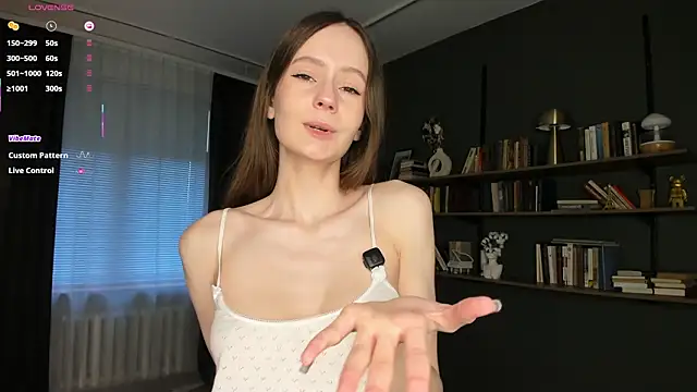 Snapshot of MarionSilver chatting on February 17, 2026, 7:16 am MarionSilver online show from February 17, 2026, 7:16 am