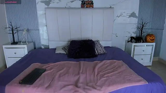 JanickBaker online show from October 7, 2025, 12:13 pm