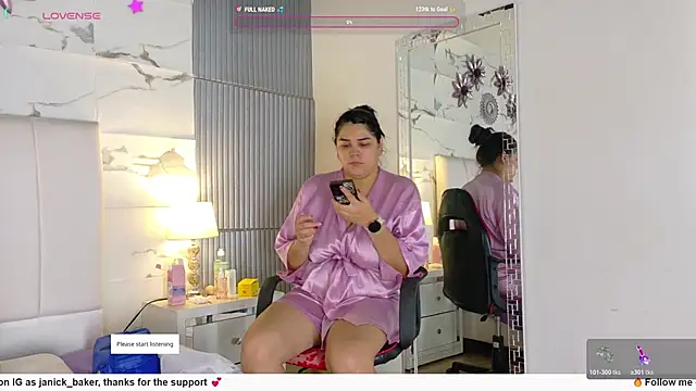 Snapshot of JanickBaker chatting on June 10, 2026, 4:50 pm JanickBaker online show from June 10, 2026, 4:50 pm