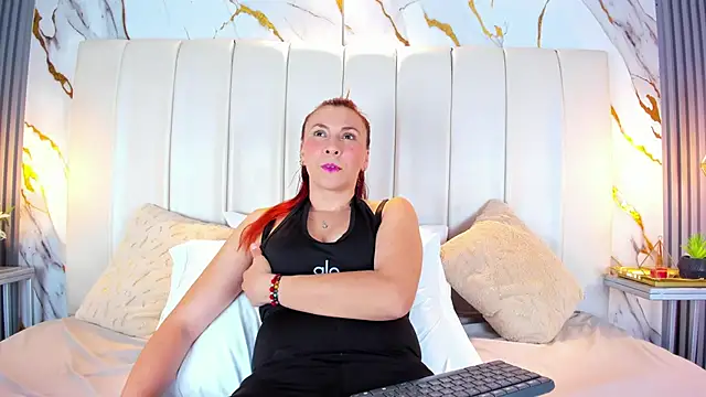 EvaMillins online show from September 17, 2025, 4:36 am