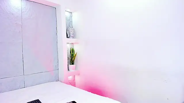 MiaMistrex online show from October 30, 2025, 4:14 am