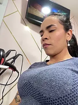 Naatalia online show from February 19, 2025, 8:31 pm