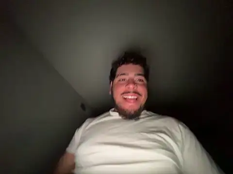 Snapshot of Mrclapp3r chatting on February 14, 2025, 4:04 am Mrclapp3r online show from February 14, 2025, 4:04 am