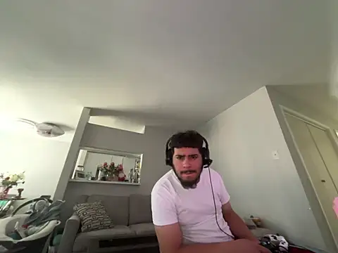 Snapshot of Mrclapp3r chatting on February 20, 2025, 7:19 pm Mrclapp3r online show from February 20, 2025, 7:19 pm