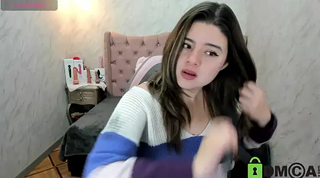 Lianngrace online show from March 21, 2025, 1:34 pm