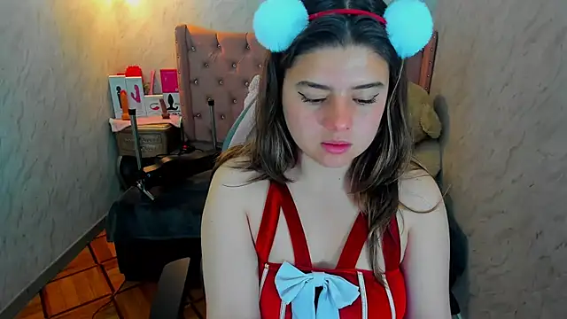 Lianngrace online show from September 28, 2025, 1:49 pm