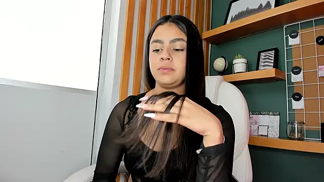 Bella walker  online show from October 8, 2025, 8:28 pm