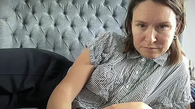 Snapshot of eatmypie69 chatting on October 20, 2025, 10:16 am eatmypie69 online show from October 20, 2025, 10:16 am