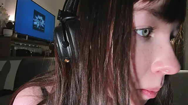 Sindy Juxx online show from April 18, 2026, 7:07 pm