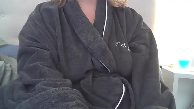 sizha6 online show from September 30, 2025, 9:36 am