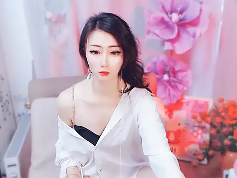 adelamiller online show from December 15, 2025, 1:32 am