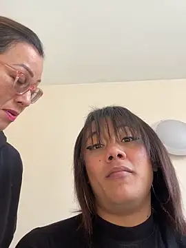 Snapshot of Queenblackx1 chatting on March 8, 2025, 9:28 am Queenblackx1 online show from March 8, 2025, 9:28 am