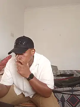 bosszonke123 online show from May 17, 2026, 2:02 pm