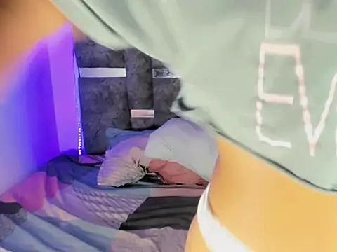 cherry crushx online show from March 3, 2026, 1:34 am