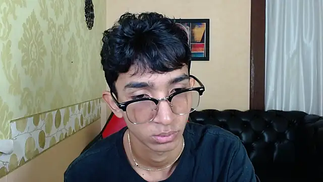 Snapshot of Martin_Linares chatting on March 10, 2025, 1:43 pm Martin Linares online show from March 10, 2025, 1:43 pm