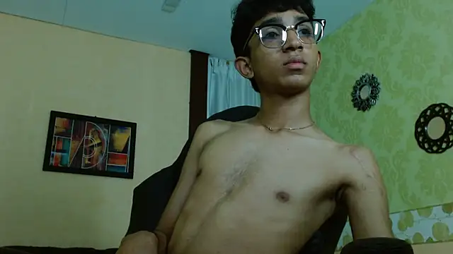 Snapshot of Martin_Linares chatting on March 22, 2025, 4:37 pm Martin Linares online show from March 22, 2025, 4:37 pm