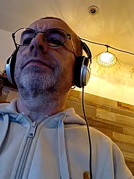 Xavspank2 online show from December 15, 2025, 10:30 am