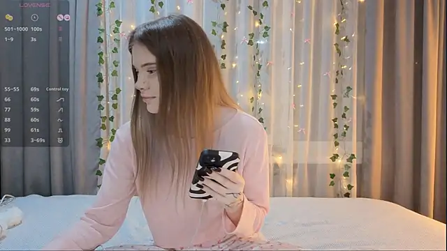 CarolinePepper online show from February 11, 2026, 2:11 pm