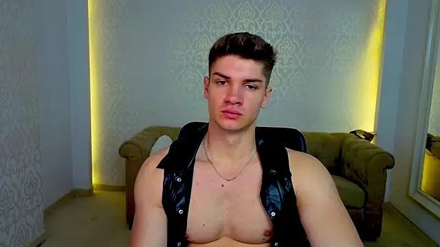 Snapshot of MaxKaiden chatting on May 13, 2026, 5:38 am MaxKaiden online show from May 13, 2026, 5:38 am