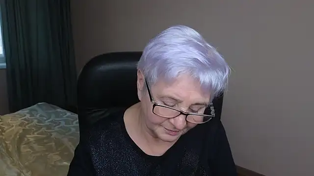 Sandra Snowflake online show from February 17, 2025, 1:42 pm