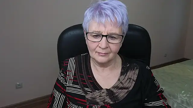 Sandra Snowflake online show from March 13, 2025, 4:27 am