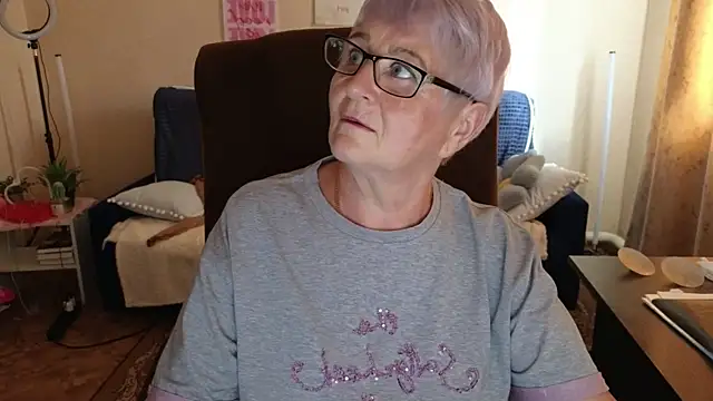 Sandra Snowflake online show from June 16, 2026, 12:08 pm
